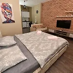 Suite 94 3